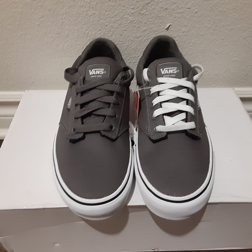 Vans - Picture 2 of 4
